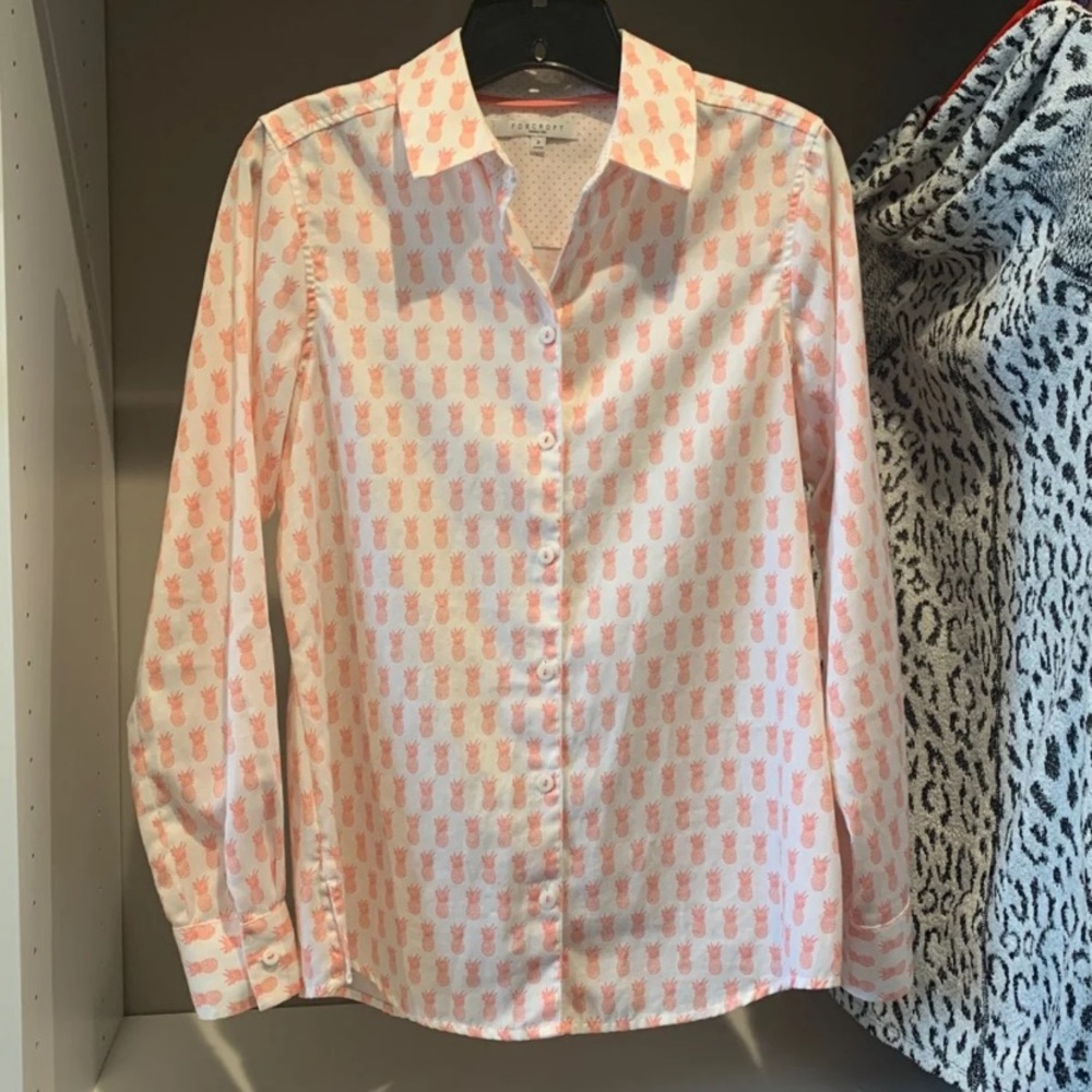 Foxcroft blouse size 4 paid $90 for this top.